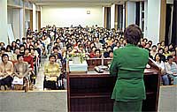 取手市内で青山二三衆議員議員を迎え女性党員研修を開催