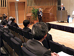 講演会の模様