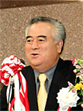 挨拶する橋本昌県知事