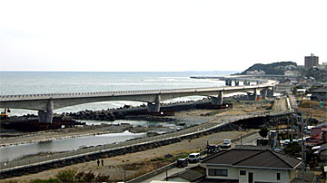 緊急の護岸整備が必要な旭町の海岸