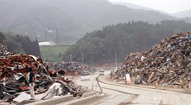 110910gareki.jpg